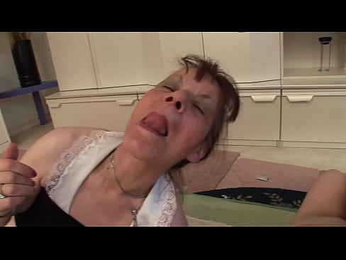 ❤️ Twa beppes en ien pake hawwe in trijetal ❌ Fucking video by porno fy.pornovore.ru