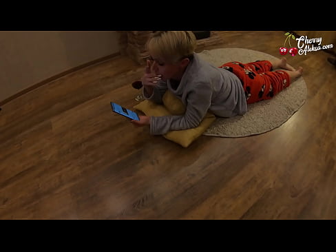 ❤️ Gekke blonde sûgje Enorme lul dy't derop sûgje en stuiterje - Anale seks ❌ Fucking video by porno fy.pornovore.ru