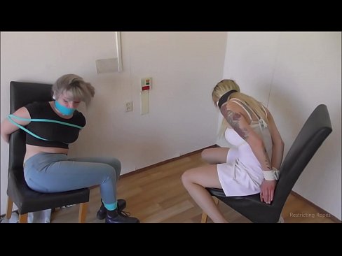 ❤️ Ferslave / fêstbûn en gagged / famke yn need ❌ Fucking video by porno fy.pornovore.ru