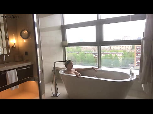 ❤️ Geweldige babe Hertstochtlik rukt har kut yn 'e badkeamer ❌ Fucking video by porno fy.pornovore.ru