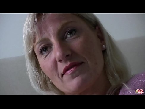 ❤️ De mem dy't wy allegearre neukte ... Dame, hâld dysels! ❌ Fucking video by porno fy.pornovore.ru